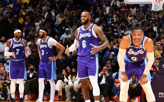 NBA / 難怪想交易你!名記曬威少上季尷尬數據:「僅幫詹皇掩護8次!」還有臉吐槽詹眉!-黑特籃球-NBA新聞影音圖片分享社區