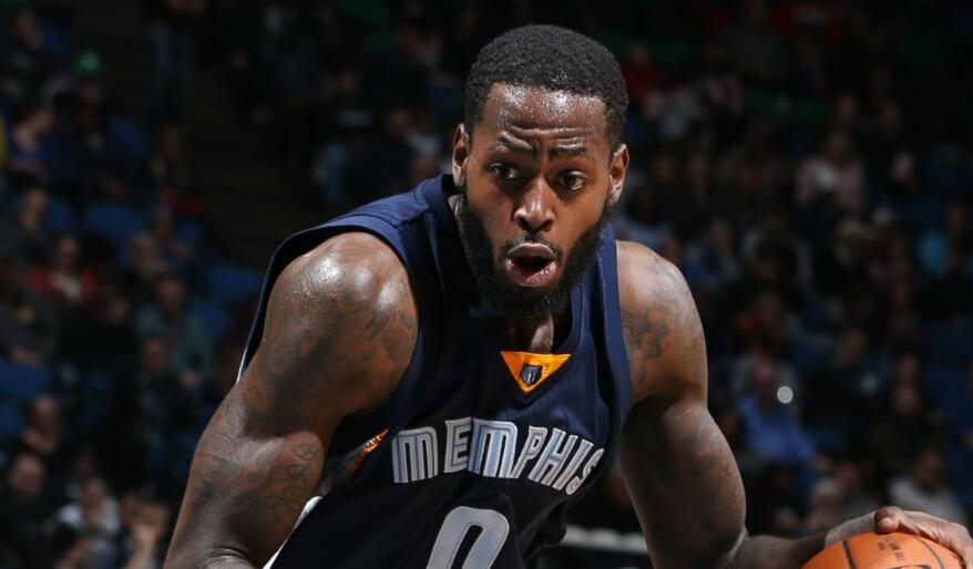 NBA / 放棄百萬薪水,底薪加盟勇士,32歲的他為了總冠軍要再拼一把!-黑特籃球-NBA新聞影音圖片分享社區