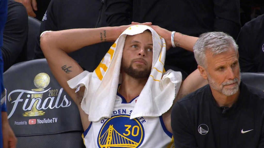 NBA / 打破刻板印象!柯瑞可不止只會投三分球,連一分、兩分都是歷史第一,喬科也沒他強!-黑特籃球-NBA新聞影音圖片分享社區