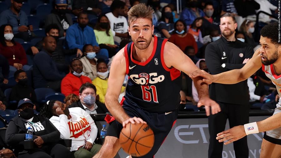 NBA / 勇士再簽一將!26歲後衛將競爭留隊席位,訓練營名單增至17人!-黑特籃球-NBA新聞影音圖片分享社區