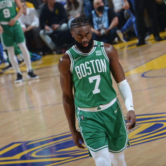 NBA / 綠軍有意用布朗交易杜蘭特!前者發推直言搞不懂,大帝按讚被網民稱在招募!-黑特籃球-NBA新聞影音圖片分享社區
