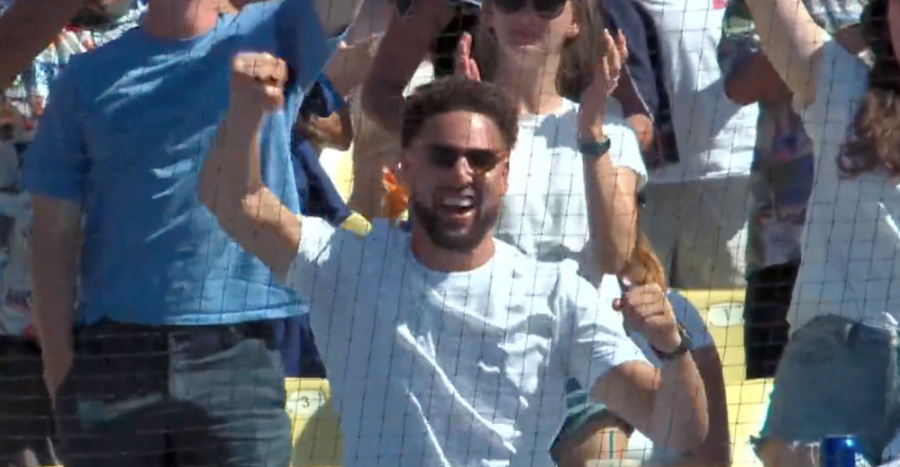 Klay Thompson gets hype for brother Trayce's RBI during Dodgers rally