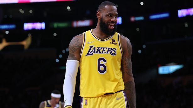 LeBron James to become highest earner in NBA history as Los Angeles Lakers plan contract - Mirror Online