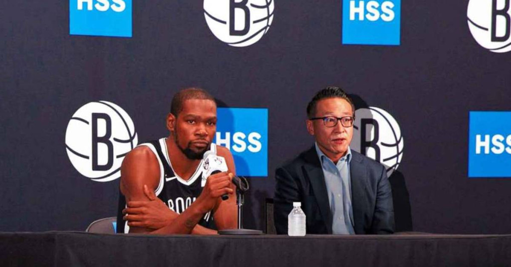 Kevin-Durant-to-meet-with-owner-Joe-Tsai-amid-ongoing-trade-demand (1)
