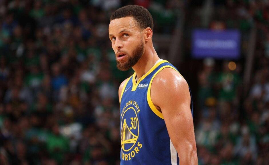 NBA / 冠軍賽場均31.2分,為何身為DPOY的聰明哥都防不住柯瑞?這一點尤其關鍵!-黑特籃球-NBA新聞影音圖片分享社區