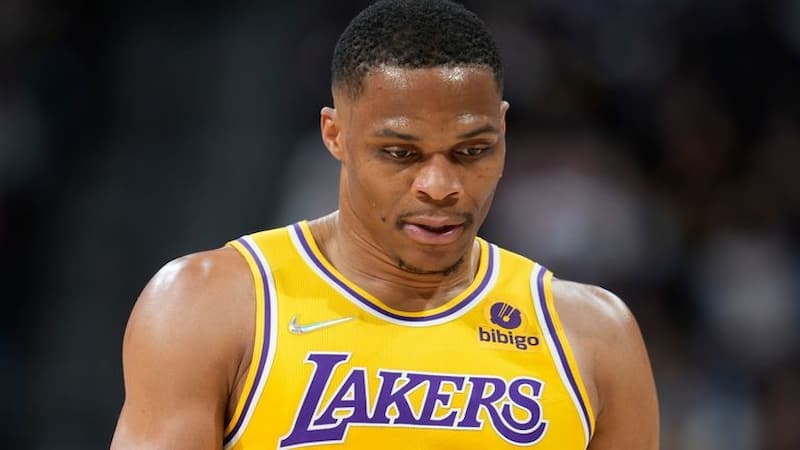 NBA／湖人Russell Westbrook 遭球迷嗆聲「打鐵龜」侮辱姓氏，球迷被上前逼問後秒改口引討論！ JUKSY 街星