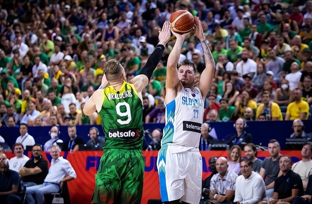 NBA / 歐洲盃小組賽 | 轟14+10+6率隊首勝!東契奇進攻拉胯仍是功臣,斯洛維尼亞力克立陶宛!(影)-黑特籃球-NBA新聞影音圖片分享社區