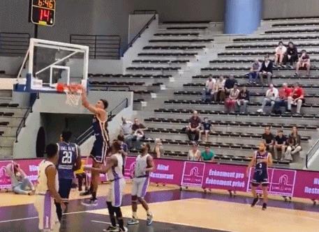 FIBA / 天賦碾壓,站著送火鍋!文班亞馬34+5+4阻攻打爆以超冠軍,美媒:他就是作弊碼!(影)-黑特籃球-NBA新聞影音圖片分享社區