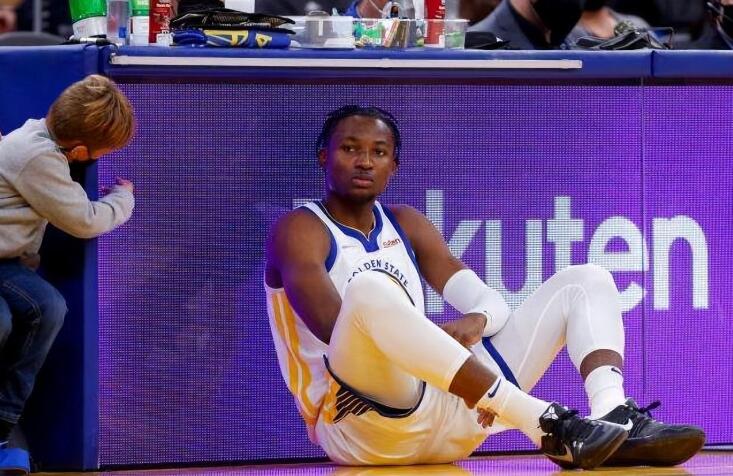 NBA / 勇士藏著「年輕版字母哥」?科爾發話下季大力培養:他就是字母哥十年前的樣子!-黑特籃球-NBA新聞影音圖片分享社區