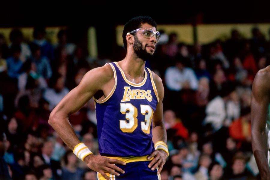 Kareem Abdul-Jabbar, Who Mastered the Sky Hook, Believes Iconic Shot Won't  Be Repeated Due to One Common Infactuation - EssentiallySports