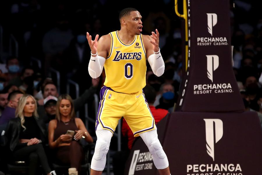 Lakers' Russell Westbrook benched in Pacers loss amid shooting slump
