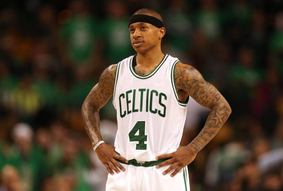 Celtics' Isaiah Thomas shoots in park with 14-year-old who was playing alone | USA TODAY High School Sports