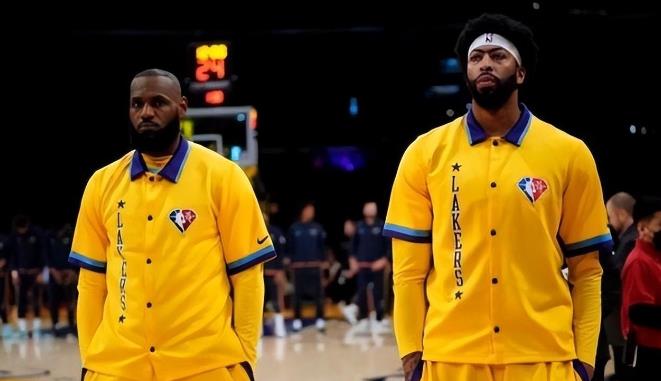 NBA / 熱身賽強度就受不了?首戰16分鐘砍11+11,第二戰一眉哥宣佈緊急傷缺,湖管很無奈!-黑特籃球-NBA新聞影音圖片分享社區