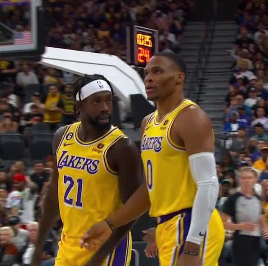 【影片】罰球三不沾又如何?威少隨後造3+1打4分,單節砍11分找回面子!-黑特籃球-NBA新聞影音圖片分享社區