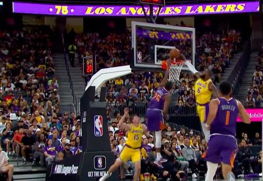 沖上熱搜!熱身賽詹姆斯火力全開:17分鐘11中8砍23+4+3,招牌追魂鍋+三分線金雞獨立!(影)-黑特籃球-NBA新聞影音圖片分享社區