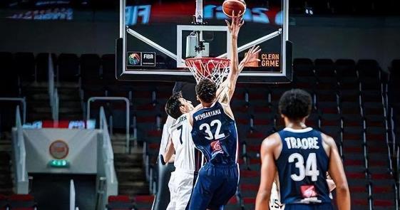 天賦比詹姆斯還變態？上百位球探對Wembanyama給出結論：有狀元簽不搶他對不起自己良心！-黑特籃球-NBA新聞影音圖片分享社區