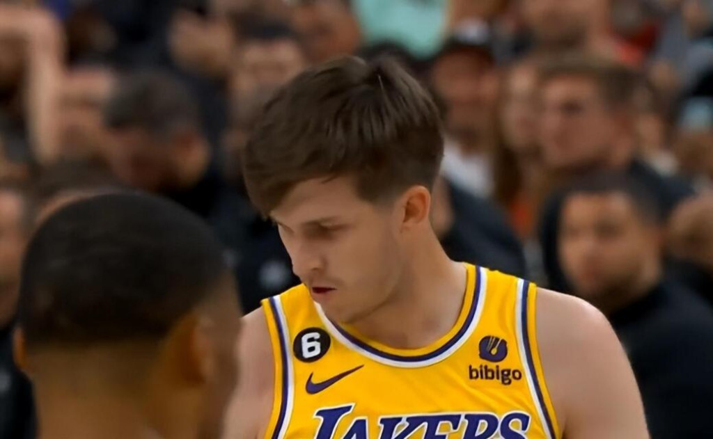 NBA / 【影片】兩連敗卻有驚喜！湖人奇兵填滿數據欄，背後追擊「帽炮」太賣力，球迷：他就像有頭髮的Caruso！-黑特籃球-NBA新聞影音圖片分享社區