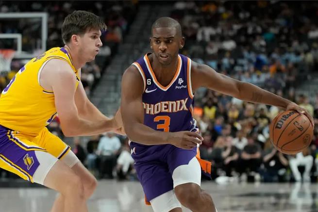 苦練沒有白費！Reaves兩大特質有望成新版「禿曼巴」，球風適配三巨頭詹姆斯：我是他的球迷！-黑特籃球-NBA新聞影音圖片分享社區