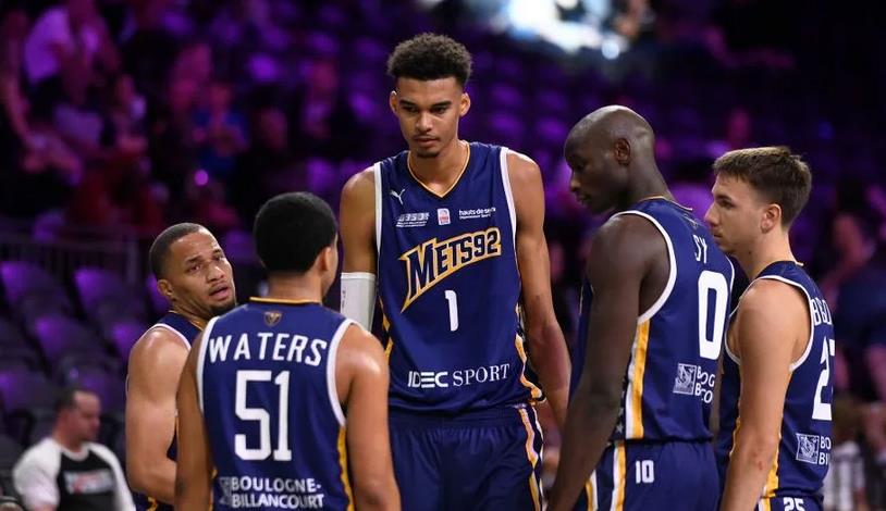 NBA / 天賦讓詹柯眼紅!Wembanyama表現轟動全美,四大巨星齊發聲,蕭華:下賽季禁止擺爛!-黑特籃球-NBA新聞影音圖片分享社區