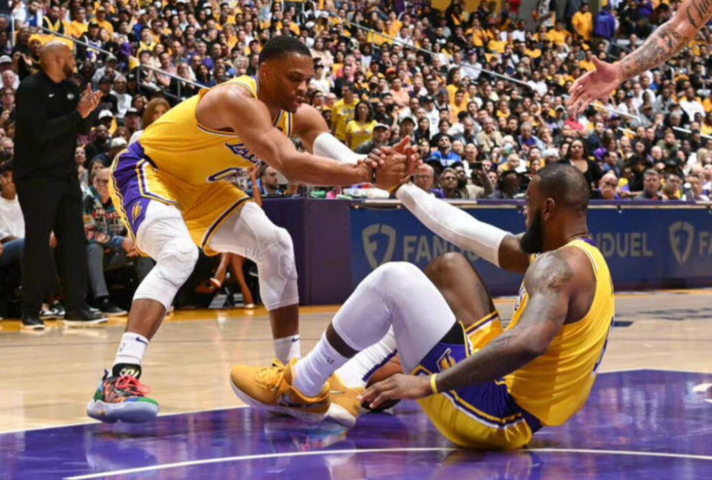NBA / 11中0堪稱「噩夢」!威少賽後自評表現如何:我已經打得很穩,很努力了!-黑特籃球-NBA新聞影音圖片分享社區