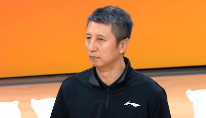 CBA / 真的待不下去了!近3場只打了5分鐘!林書豪為何連12人名單都進不去?-黑特籃球-NBA新聞影音圖片分享社區
