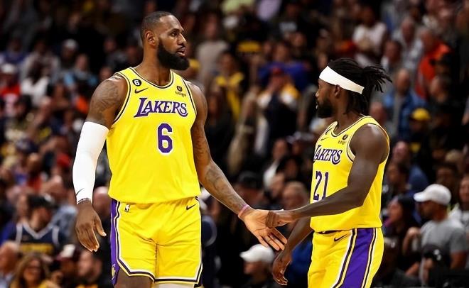 NBA / 詹姆斯社媒發聲:「還要理所應當多長時間?」湖管壓力山大!沒人來就我走?-黑特籃球-NBA新聞影音圖片分享社區