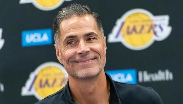 NBA / 詹姆斯社媒發聲:「還要理所應當多長時間?」湖管壓力山大!沒人來就我走?-黑特籃球-NBA新聞影音圖片分享社區
