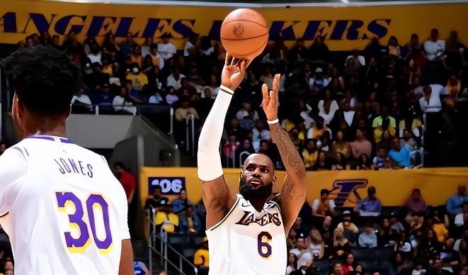 NBA / 詹姆斯社媒發聲:「還要理所應當多長時間?」湖管壓力山大!沒人來就我走?-黑特籃球-NBA新聞影音圖片分享社區
