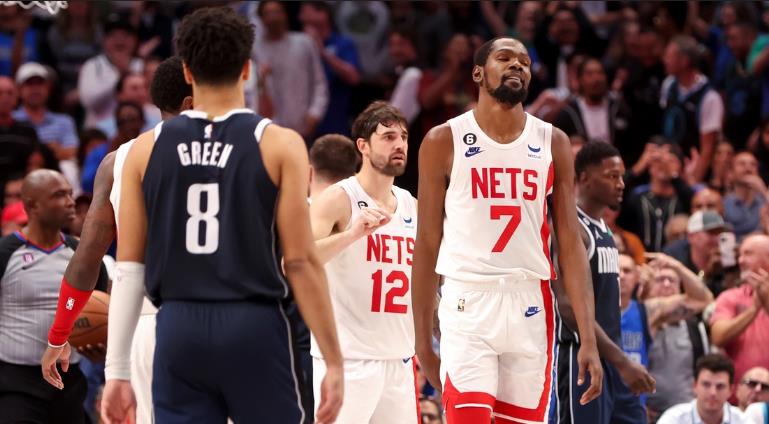 NBA / 請別責怪杜蘭特!關鍵時刻錯失罰球遺憾落敗,全場被包夾還主防東契奇,他實在太累了!-黑特籃球-NBA新聞影音圖片分享社區
