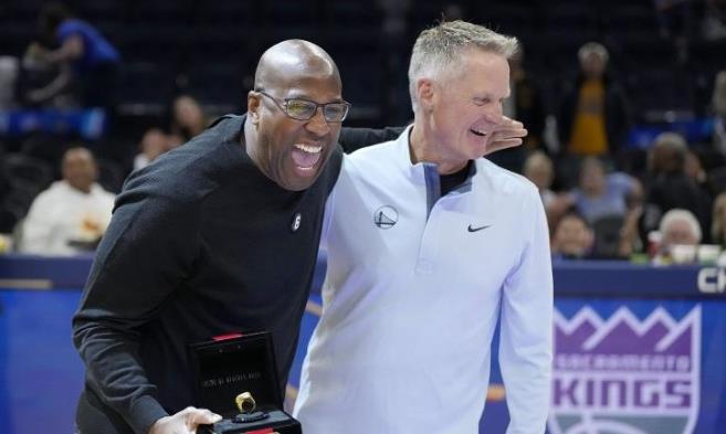 NBA / 布朗太懂勇士了!末節針對性指揮鎖死勇士,國王最後轟出一波12比2完成大逆轉!-黑特籃球-NBA新聞影音圖片分享社區