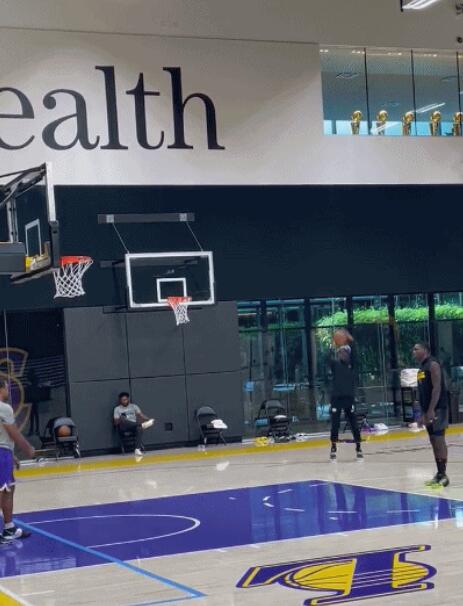 NBA / 完整體湖人要來了!詹姆斯有望戰活塞復出,兩大新援傷愈預計上演首秀!-黑特籃球-NBA新聞影音圖片分享社區