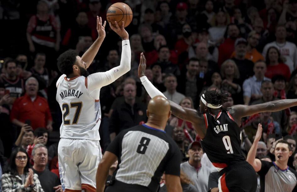 NBA / 拓荒金塊瘋狂7分鐘!15次交替領先,里拉德帶上的錶,被穆雷強行拽了下來!(影)-黑特籃球-NBA新聞影音圖片分享社區