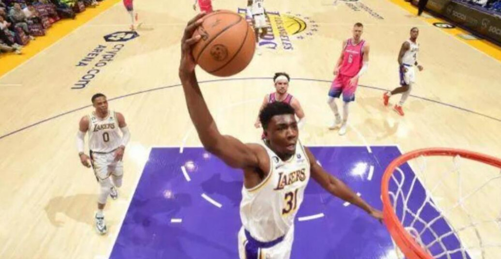 NBA / 【影片】極限兩雙,灌籃凖絕殺!湖人悍將持續爆發,佩林卡休賽期撿了大漏!-黑特籃球-NBA新聞影音圖片分享社區