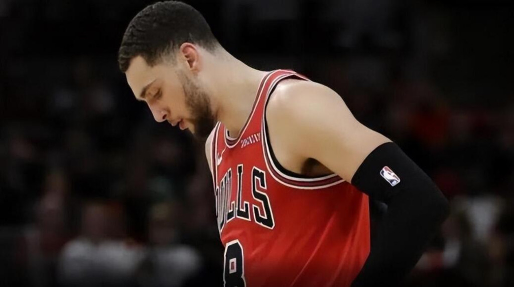 NBA / 曝公牛發生內訌!拉文與球隊存在分歧,更衣室多次激烈爭吵,多名球員不滿拉文!-黑特籃球-NBA新聞影音圖片分享社區