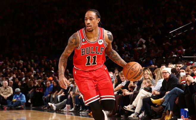 NBA / 【影片】復古派分衛!DeRozan標誌性中投0.4秒準絕殺,倒地興奮捶胸瘋狂慶祝!-黑特籃球-NBA新聞影音圖片分享社區