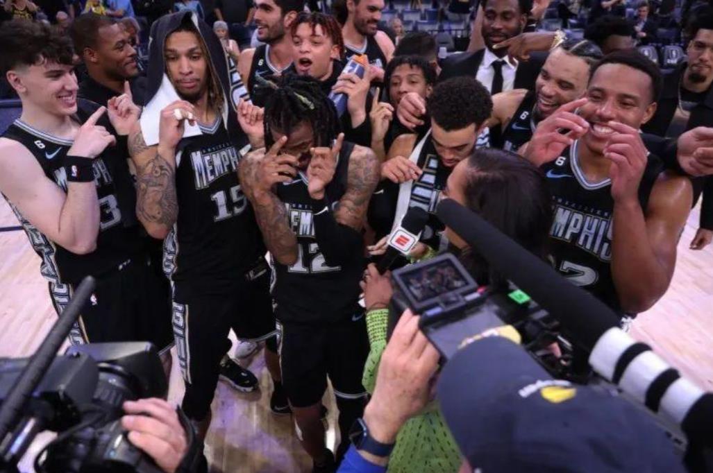 被連續打臉!說最狠的話挨最毒的打,這就是NBA力捧的接班人?-黑特籃球-NBA新聞影音圖片分享社區