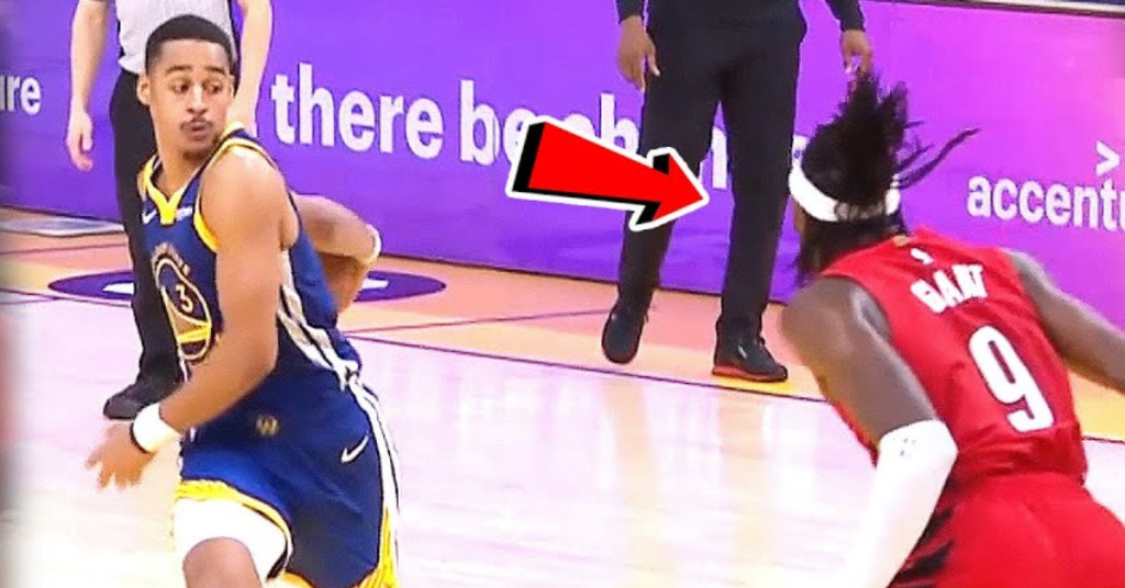 【影片】假背傳真上籃!Poole復刻「Rondo式假動作」騙過防守,連場邊美女都驚呆了-黑特籃球-NBA新聞影音圖片分享社區