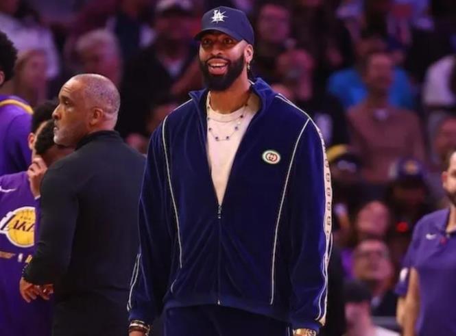 「硬眉」!醫生建議受傷被拒絕,或等休賽期再動刀,勢與詹姆斯一起衝擊季後賽-黑特籃球-NBA新聞影音圖片分享社區