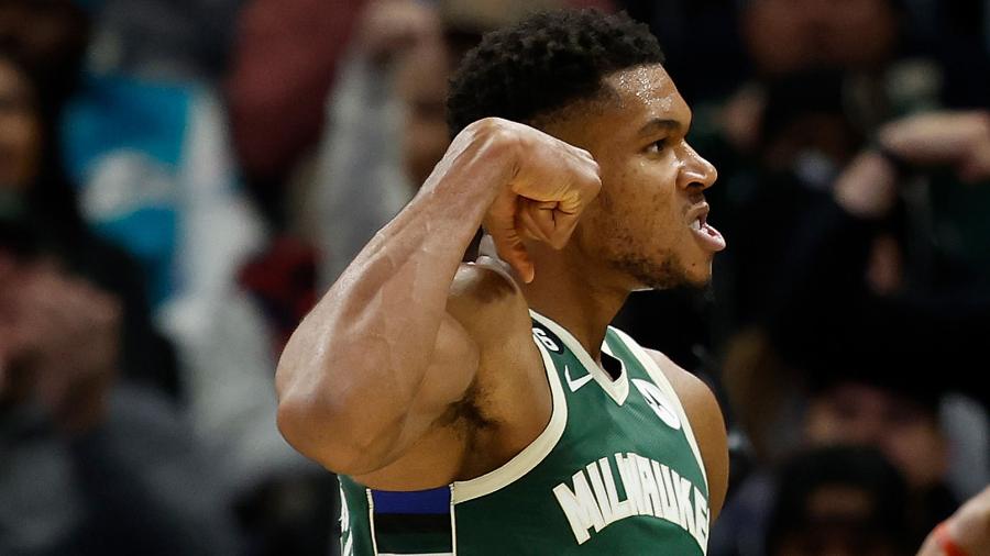 Giannis Antetokounmpo, LeBron James named NBA Players of the Week | NBA.com