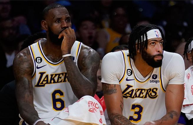 一眉哥力挺詹皇逼宮:他生涯已沒剩多少年,在生涯暮年渴望爭冠有什麼錯?-黑特籃球-NBA新聞影音圖片分享社區