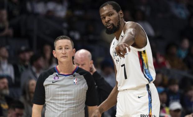 NBA / 籃網三殺黃蜂喜迎11連勝!杜蘭特里程碑+厄文無解單挑,雙核合砍51分!(影)-黑特籃球-NBA新聞影音圖片分享社區