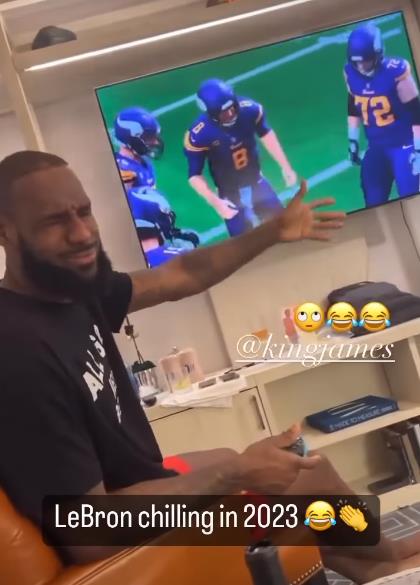 NBA / 【影片】詹姆斯跨年夜沉迷遊戲！慘遭愛妻靈魂拷問：這就是你說的陪我跨年？-黑特籃球-NBA新聞影音圖片分享社區