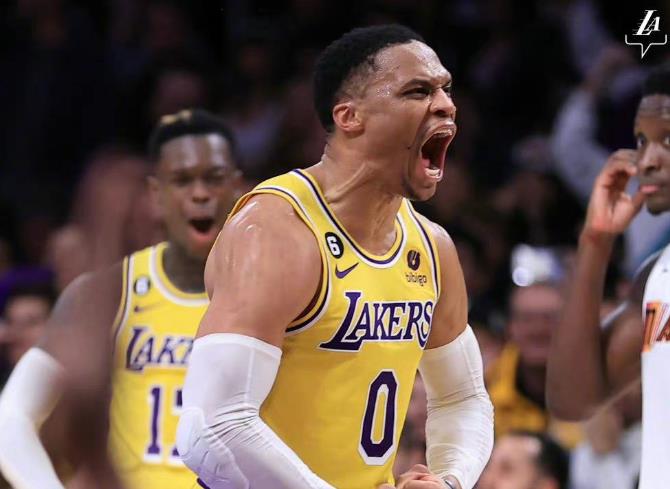 NBA / 施羅德32分賽季新高:90度崴腳後轟14分,詹姆斯盛讚送給他綽號(影)-黑特籃球-NBA新聞影音圖片分享社區