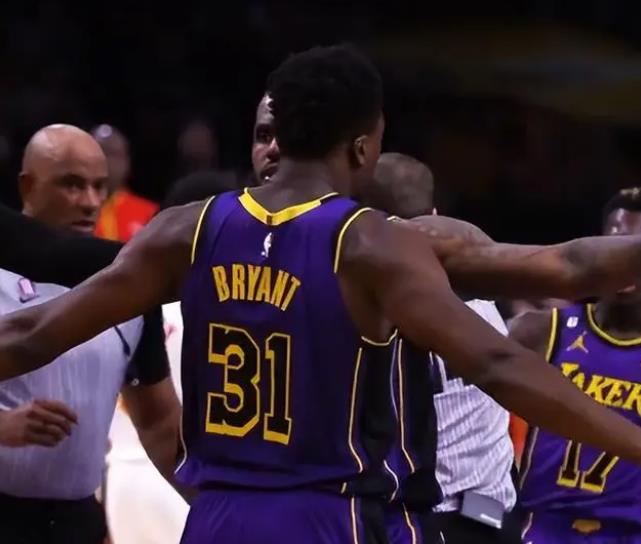 NBA / 湖人橫掃老鷹豪取四連勝!最驚喜的不只是連勝,詹姆斯賽後這番話太霸氣了!-黑特籃球-NBA新聞影音圖片分享社區