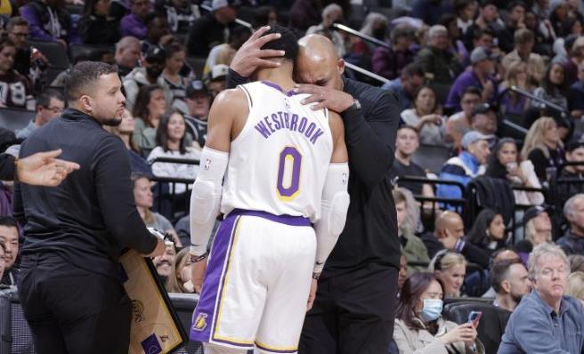 NBA / 湖人背靠背客場險勝國王!強大的不只是5連勝,還有威少賽後這番話!-黑特籃球-NBA新聞影音圖片分享社區