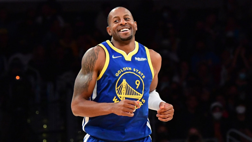 Andre-Iguodala-smiles-warriors-cropped-1568x882