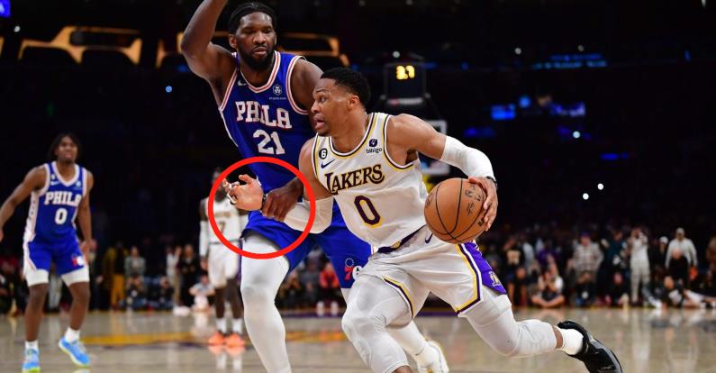 NBA / 詹姆斯不握手直接離場,主教練漢姆賽後力挺威少,認為最後一攻沒任何問題!-黑特籃球-NBA新聞影音圖片分享社區