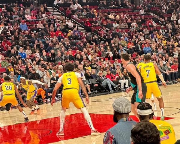 NBA / 里拉德一打湖人就來勁!半場30分,三分12中8火爆,直接衝上美國熱搜-黑特籃球-NBA新聞影音圖片分享社區