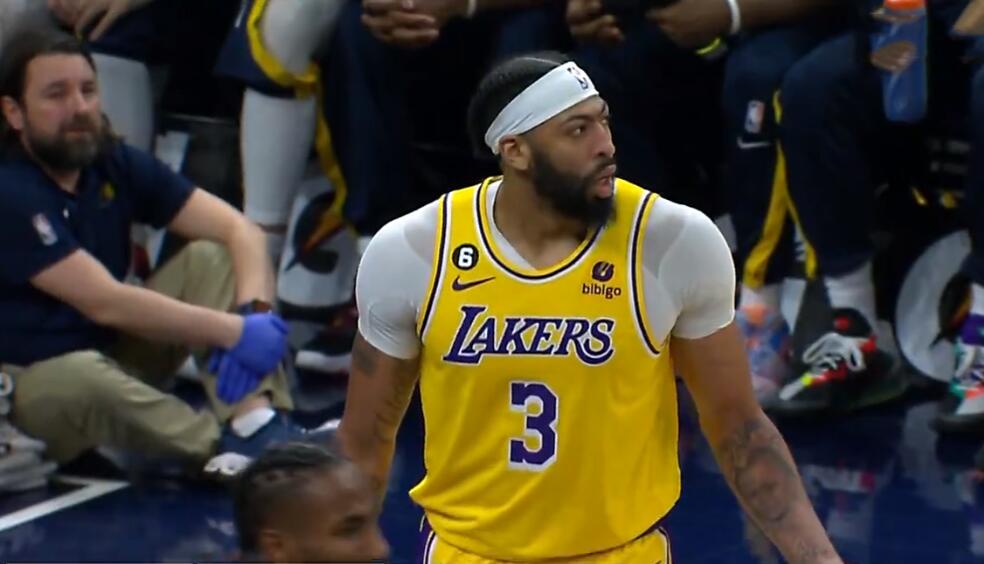 NBA / 轟38分領先13分!湖人首節就迎爆發,詹姆斯復出送4助攻,一眉和羅素神勇!(影)-黑特籃球-NBA新聞影音圖片分享社區