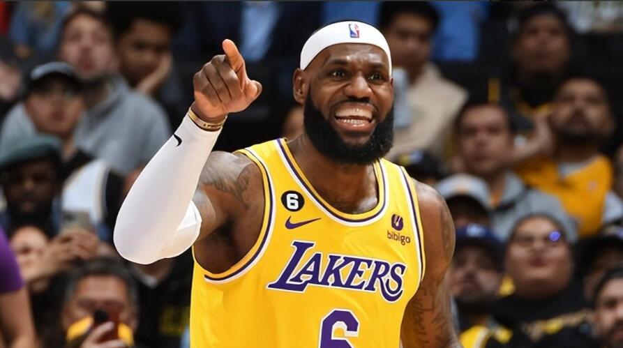 NBA / 三巨頭合砍70+!近20分大勝!新援正負值+43,這富裕仗湖人太久沒打過了!-黑特籃球-NBA新聞影音圖片分享社區